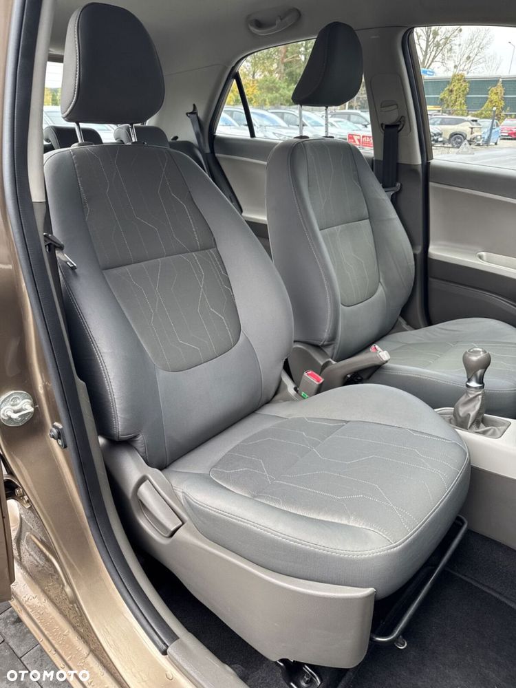 Kia Picanto 1.2 L - 24