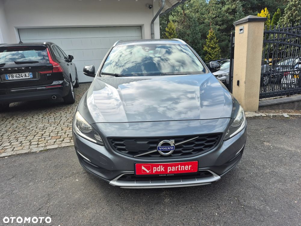 Volvo V60 Cross Country D3 Momentum - 8