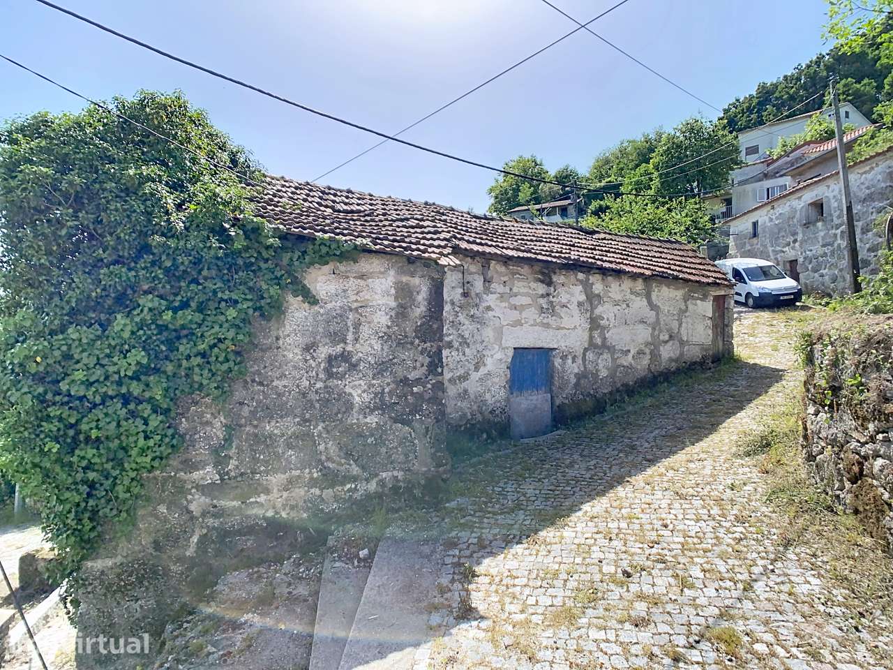Moradia para restauro com terreno - Grande imagem: 5/12