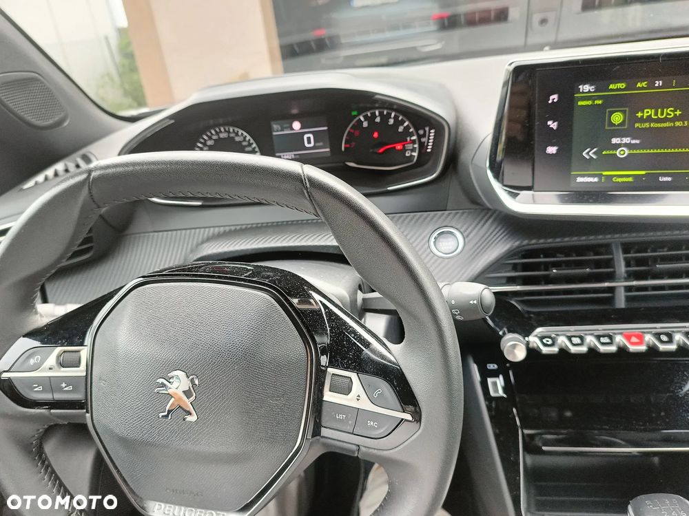 Peugeot 2008 1.2 PureTech Active Pack S&S - 20