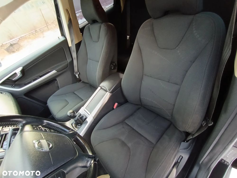 Volvo XC 60 2.4D DRIVe - 6