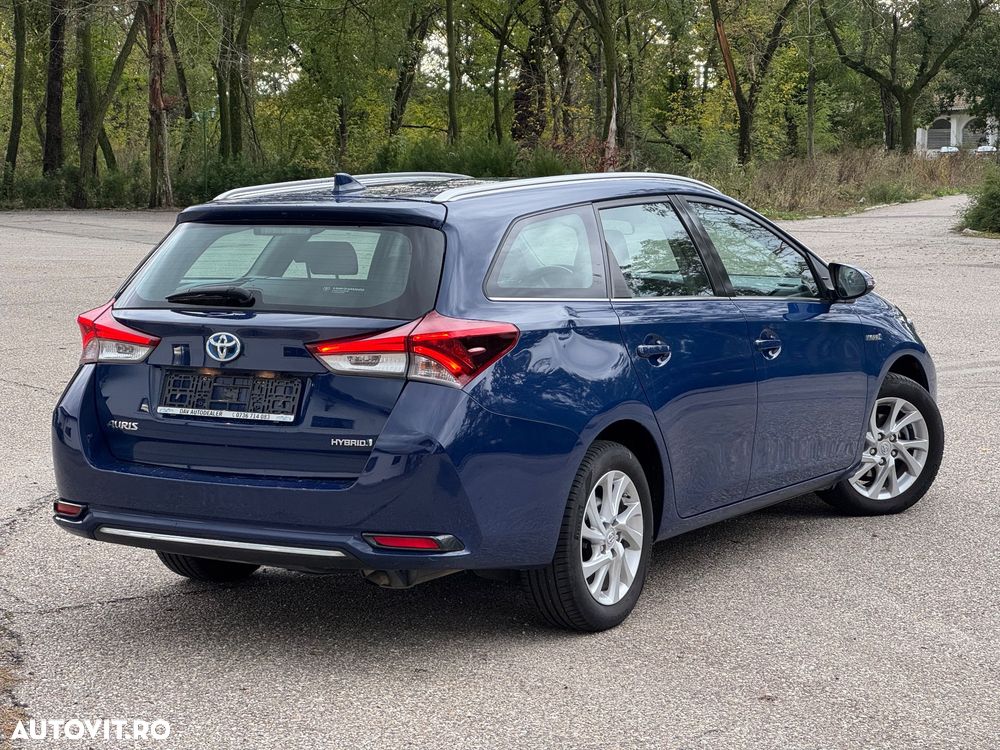 Toyota Auris 1.8 L VVT-i Sol+ - 13