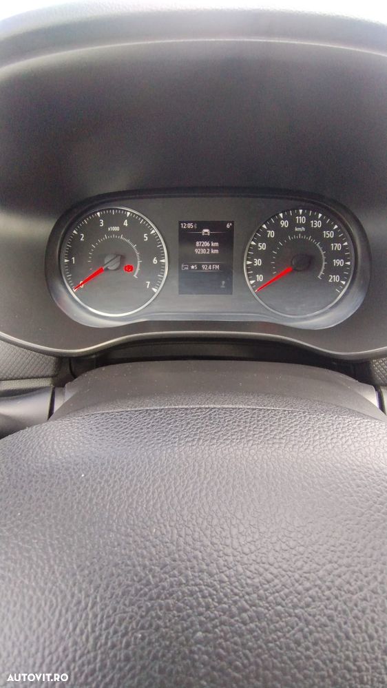 Dacia Logan TCe 90 Essential - 6