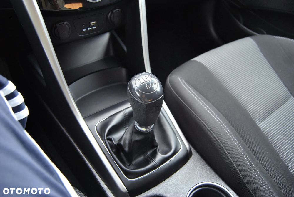 Hyundai i30 1.4 Trend - 27