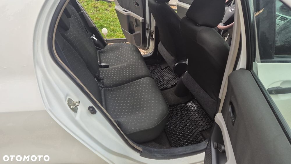 Toyota Yaris 1.0 Luna A/C - 14