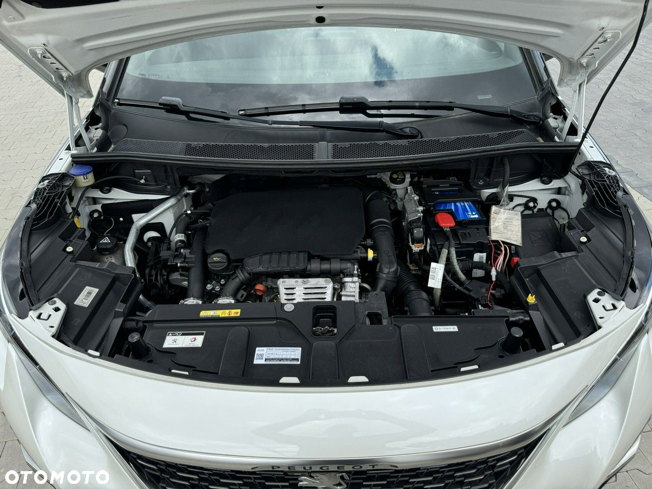 Peugeot 3008 PureTech 130 Stop & Start GPF EAT8 GT - 4