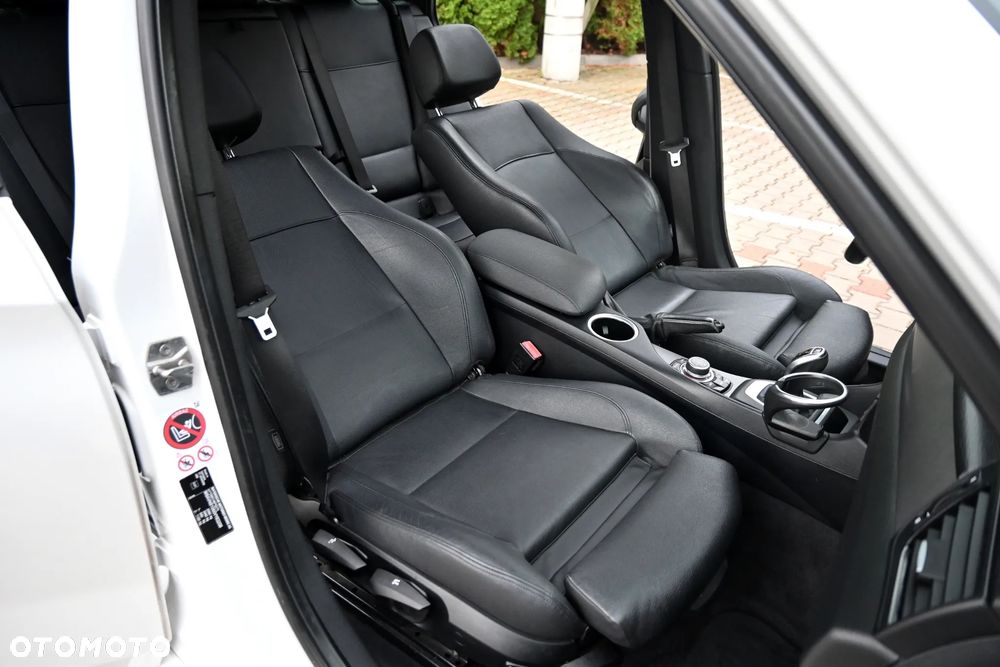 BMW X1 sDrive20d Sport Line - 30