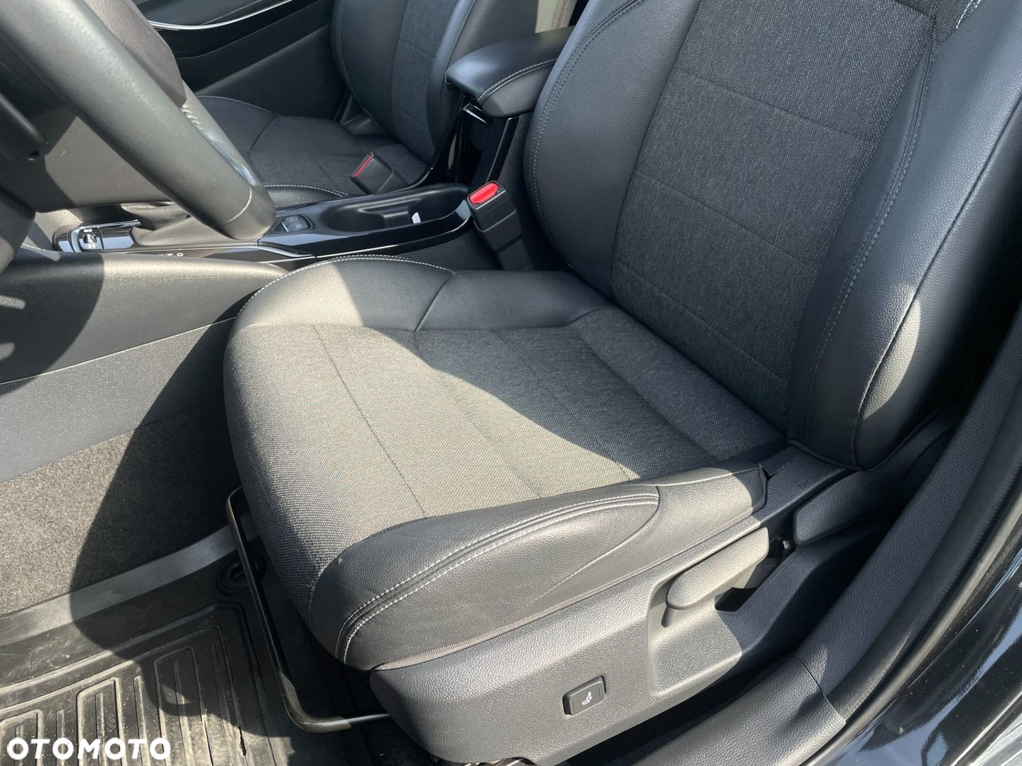 Toyota Corolla - 17
