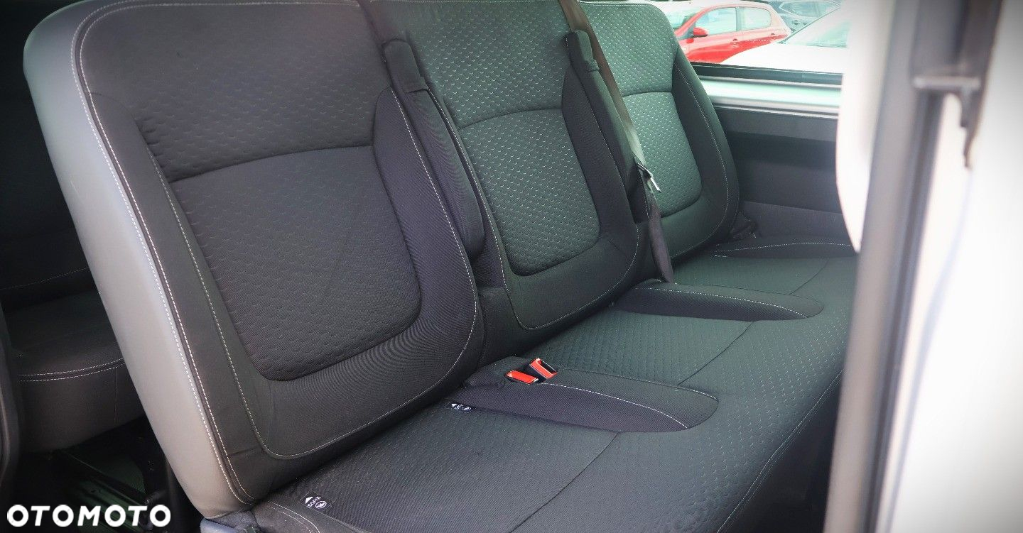 Opel Vivaro - 18