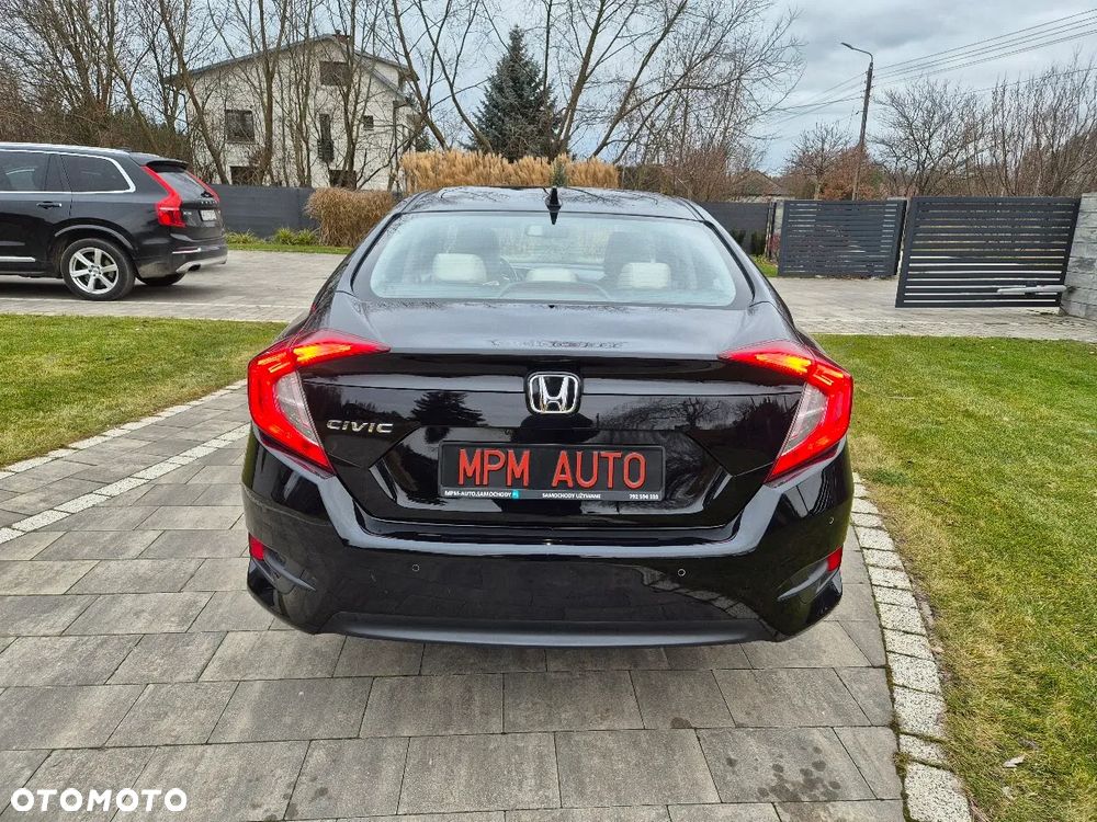Honda Civic 1.5 i-VTEC Turbo CVT Executive - 8