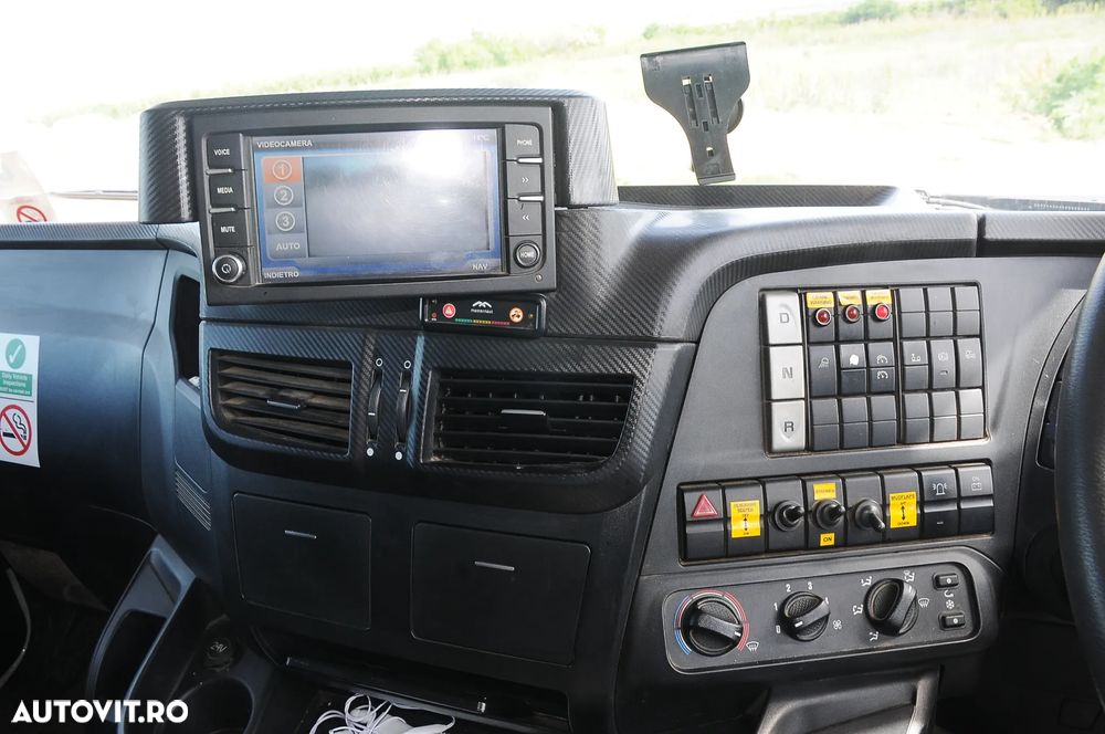 Iveco Stralis cu Macara Palfinger PK 13001-K - 11