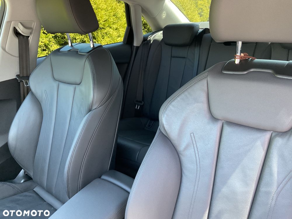 Audi A4 Limousine 35 TFSI S tronic design - 6