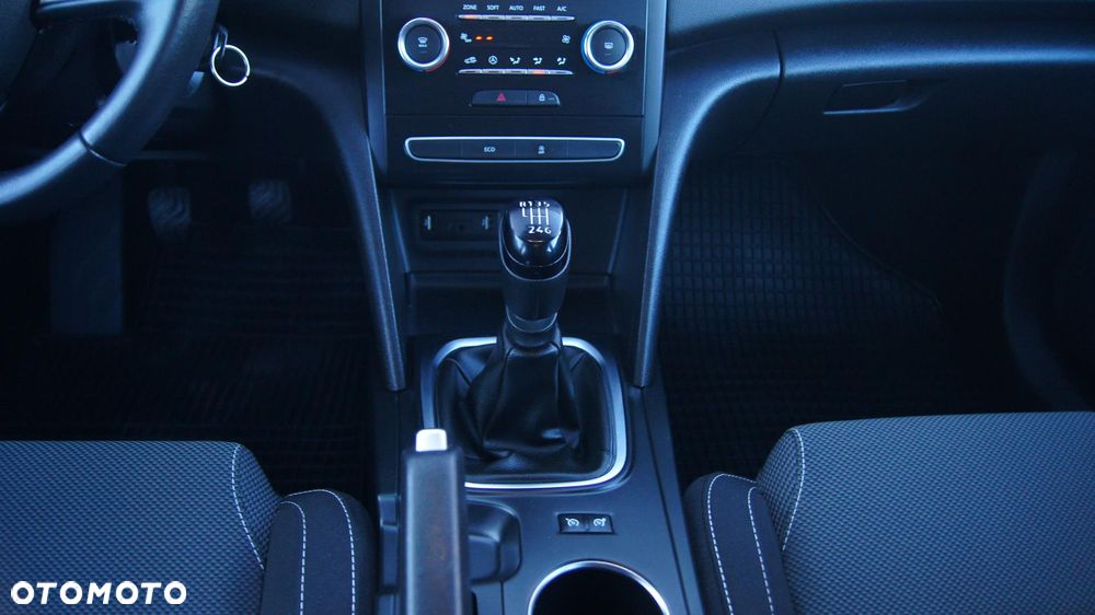 Renault Megane 1.2 Energy TCe Limited - 24