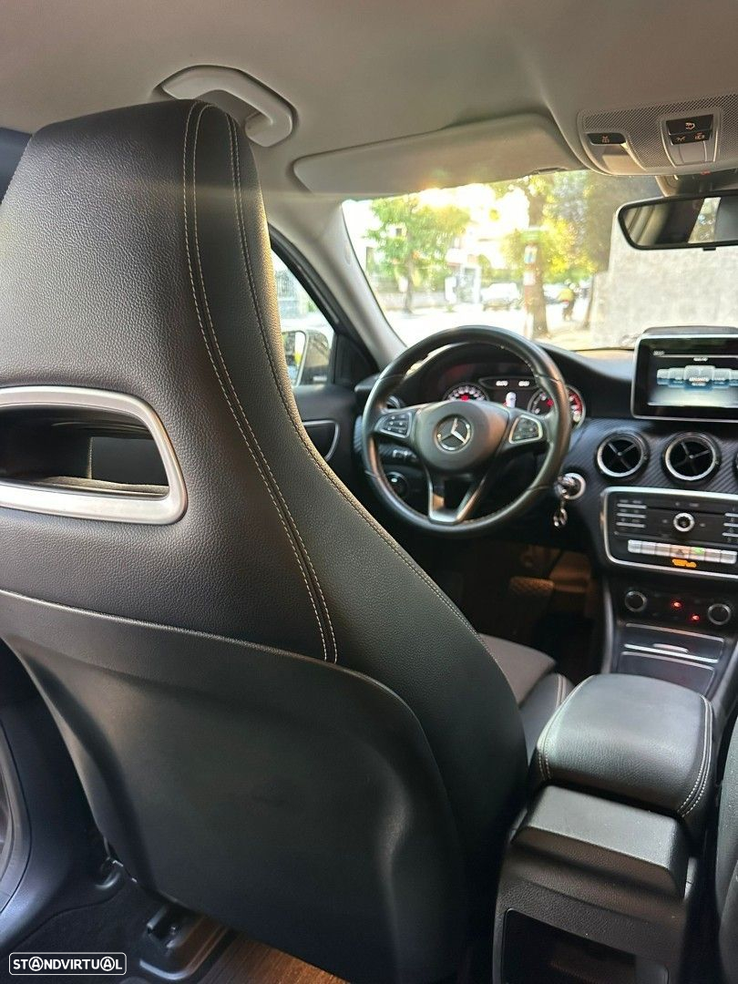 Mercedes-Benz GLA 220 d Urban - 17