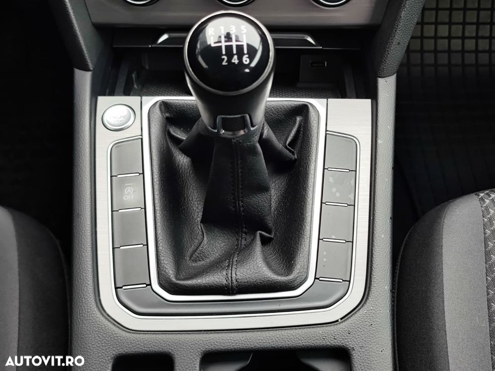 Volkswagen Passat - 23