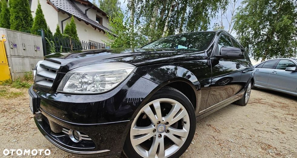 Mercedes-Benz Klasa C 180 K BlueEff Elegance - 2