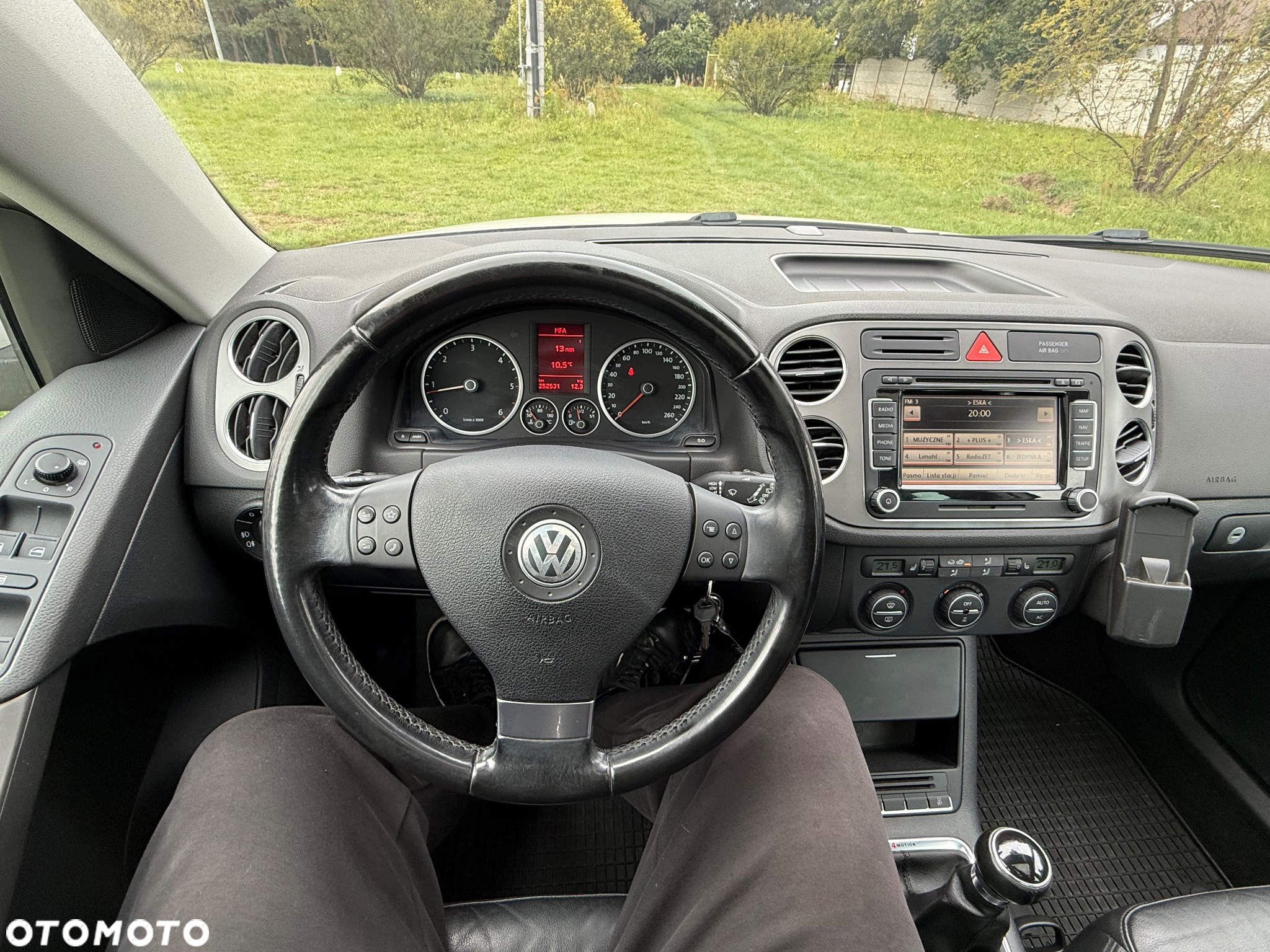Volkswagen Tiguan 2.0 TDI DPF 4Motion Track & Style - 28