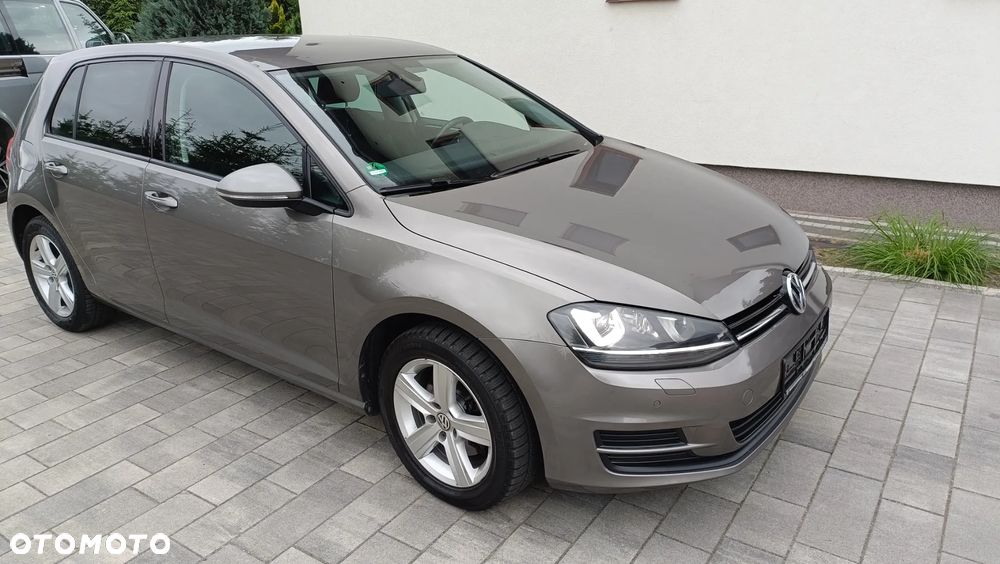 Volkswagen Golf - 18