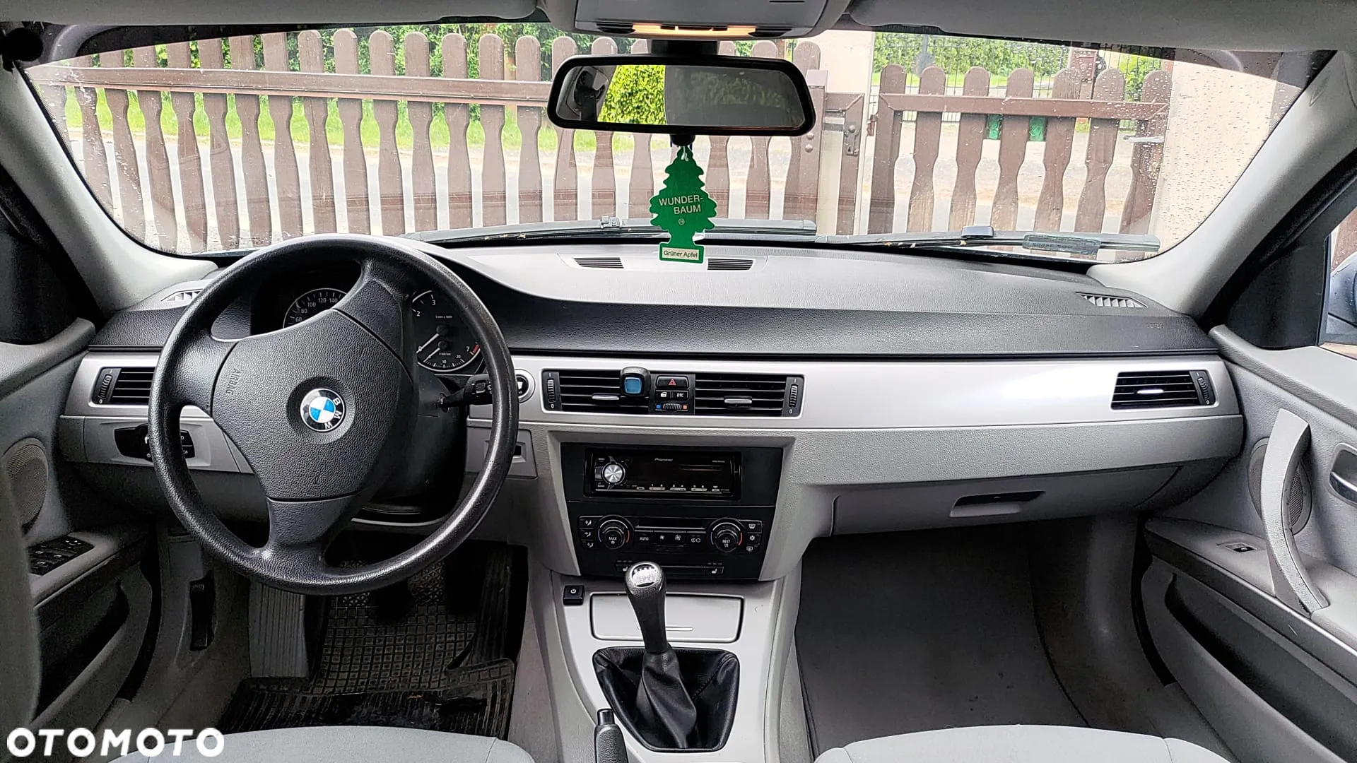 BMW Seria 3 320i - 7