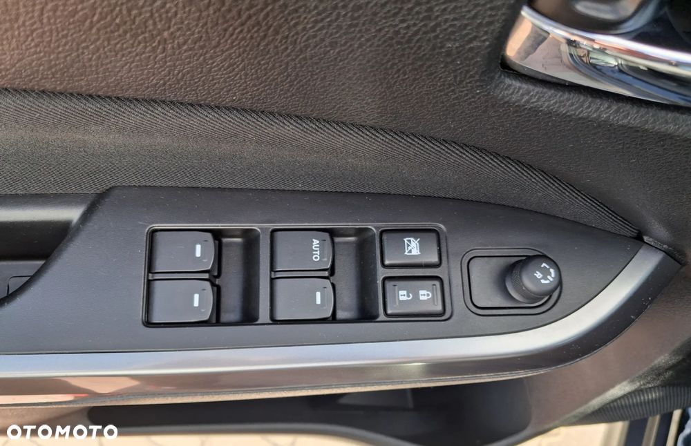 Suzuki Vitara 1.0 Boosterjet Premium 2WD - 29