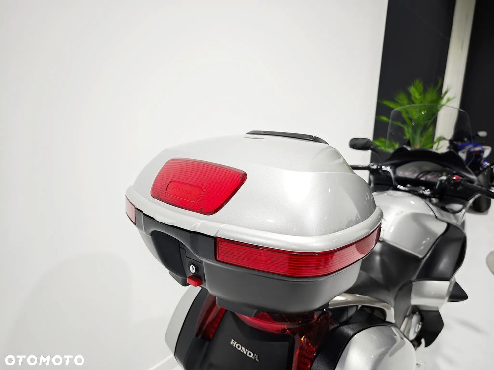 Honda Deauville - 13