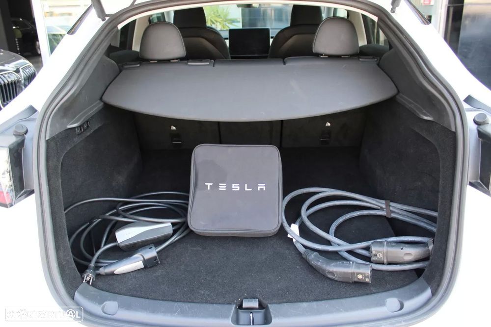Tesla Model Y Standard - 33