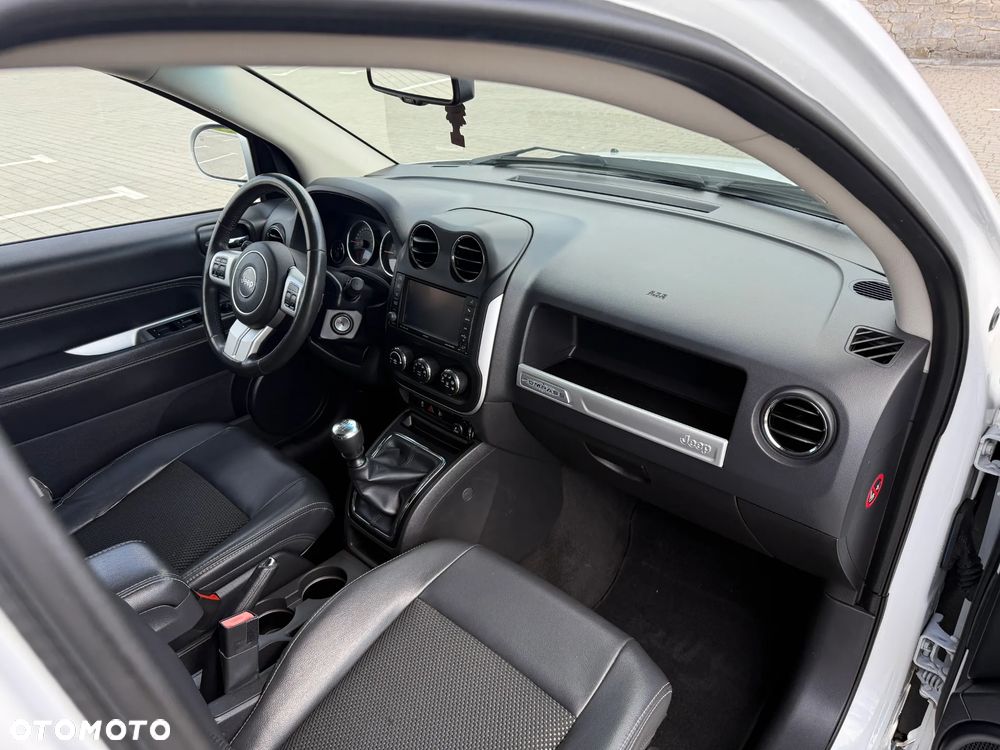 Jeep Compass - 14