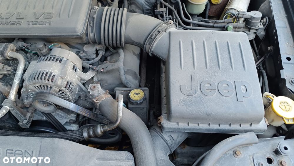 Jeep Grand Cherokee - 25