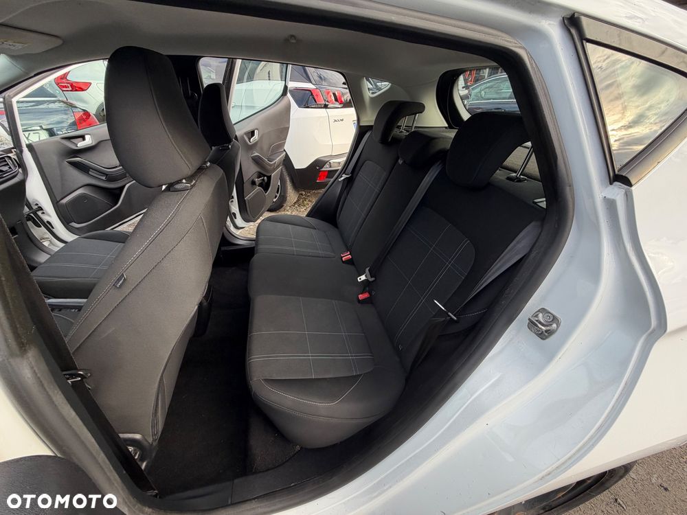 Ford Fiesta - 10