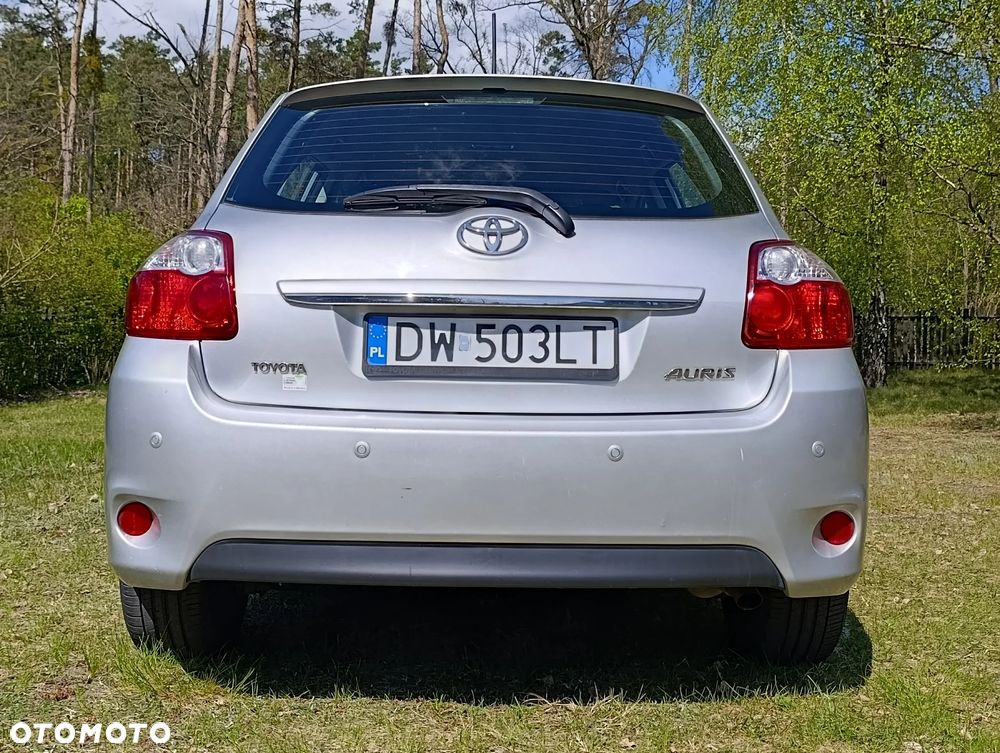 Toyota Auris 1.6 Premium - 2