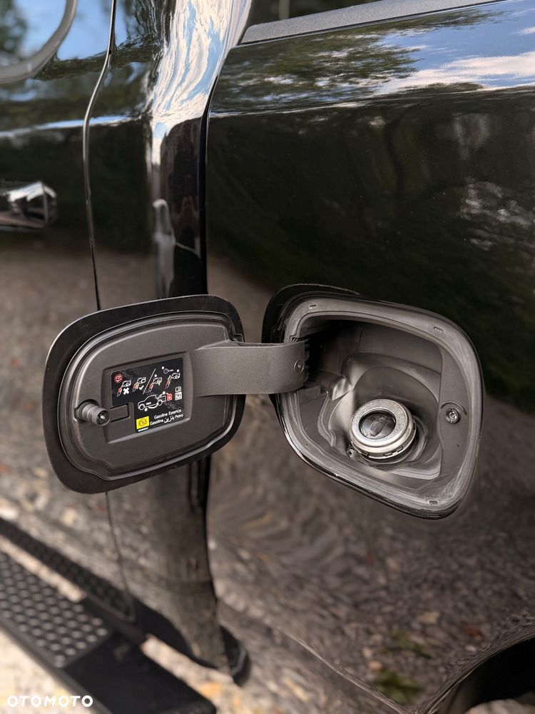 Dodge RAM 5.7 4x4 - 15