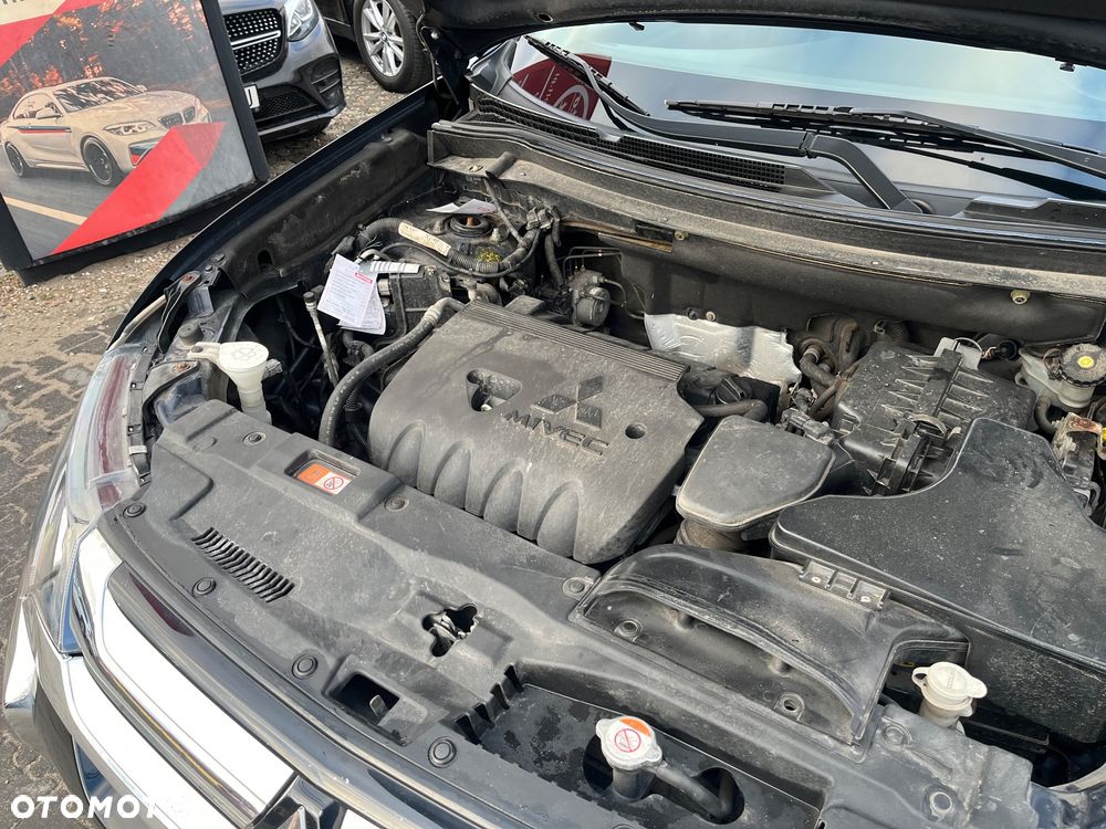 Mitsubishi Outlander - 16
