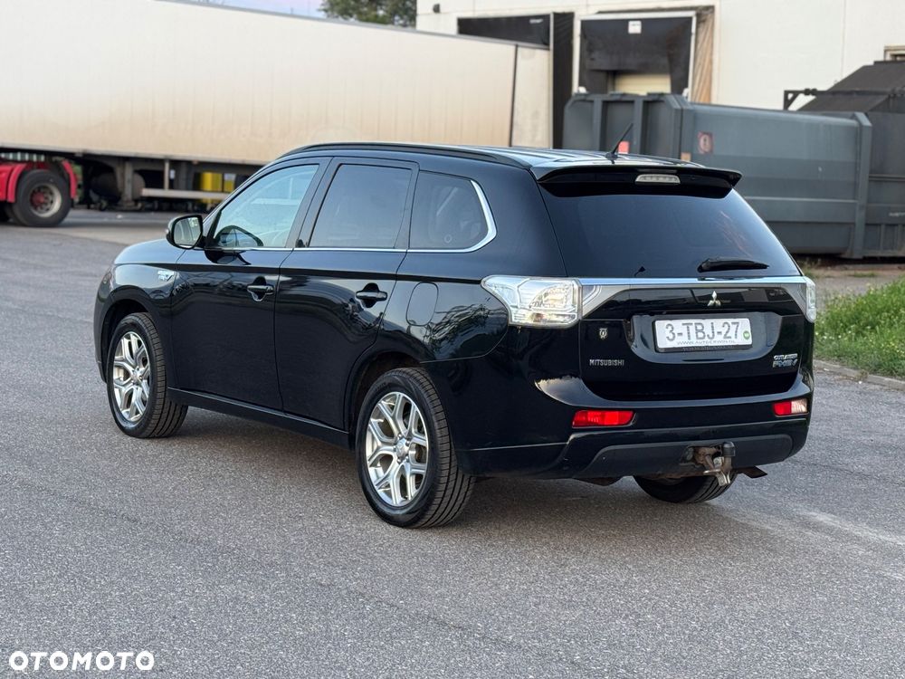 Mitsubishi Outlander PHEV Instyle NAVI + - 4