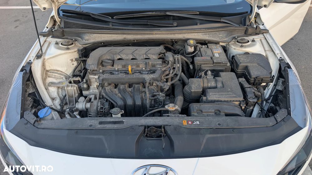 Hyundai Elantra - 6