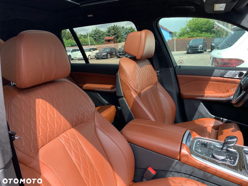 BMW X7 - 13