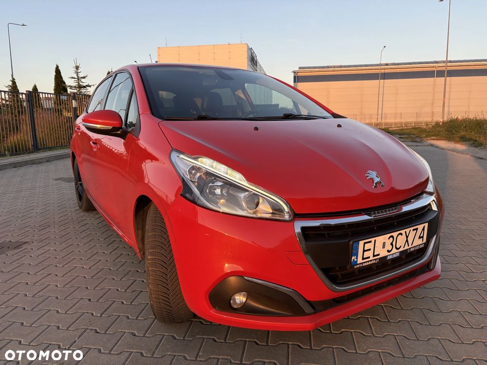 Peugeot 208 - 5
