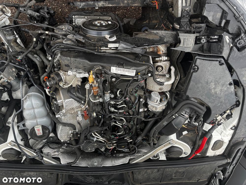 Audi A4 Avant 40 TDI quattro S tronic - 8