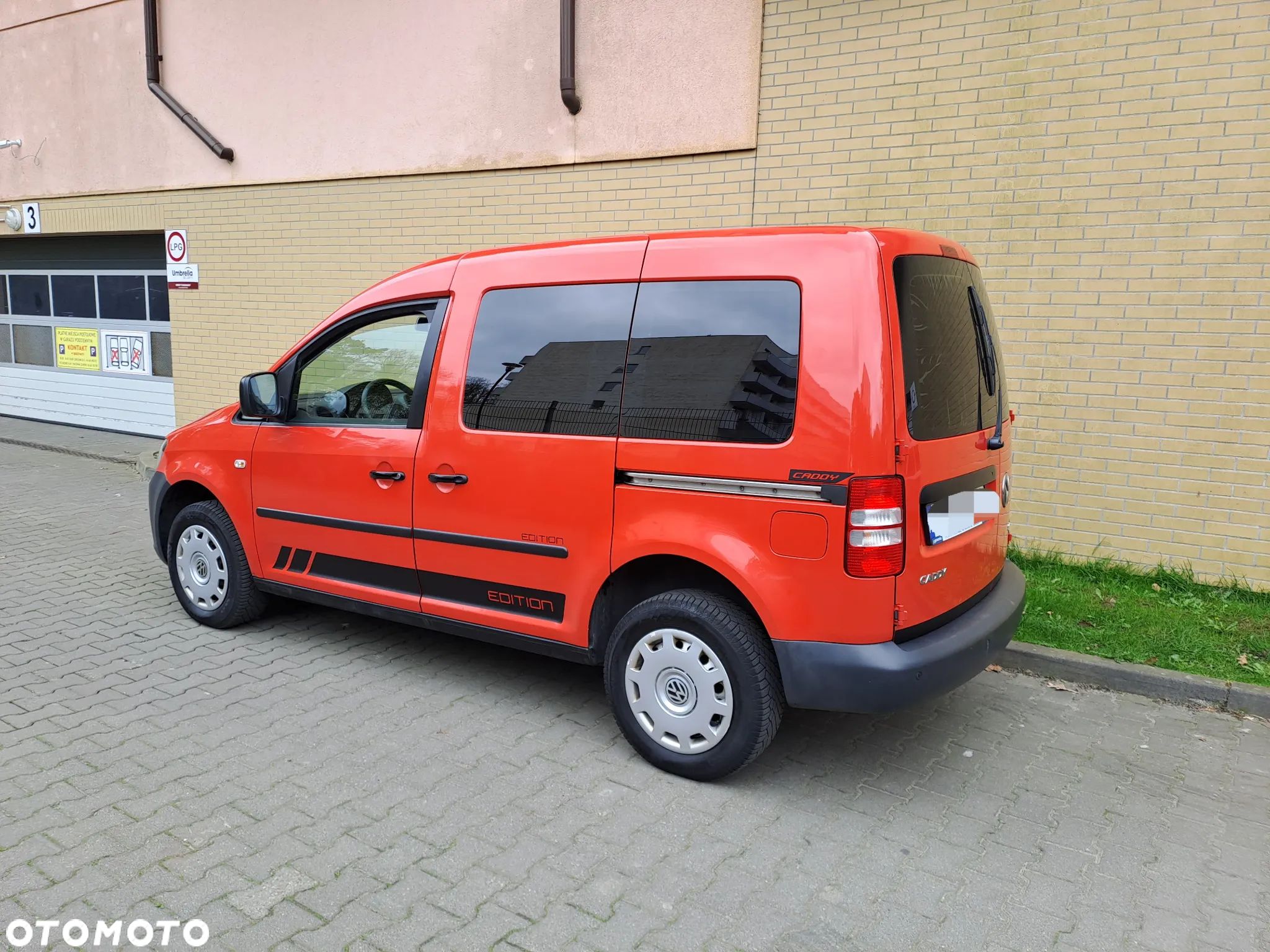 Volkswagen Caddy - 1
