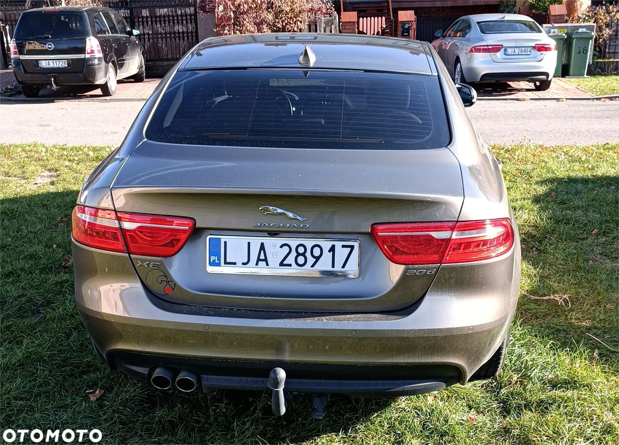 Jaguar XE - 4