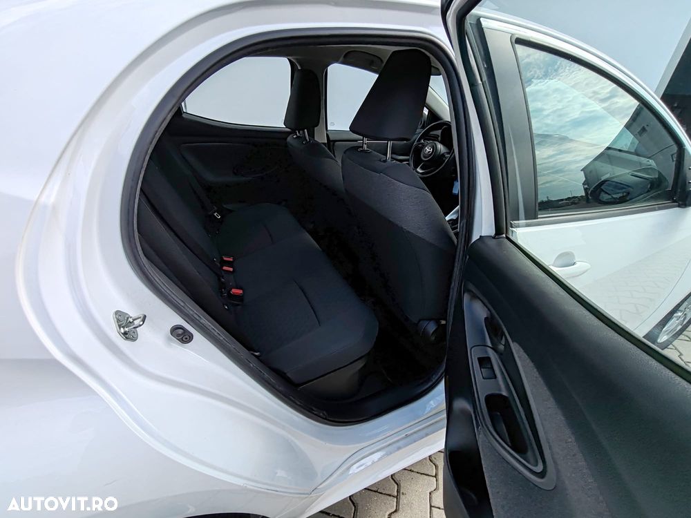 Toyota Yaris 1.5 VVT-i HSD Dynamic - 8