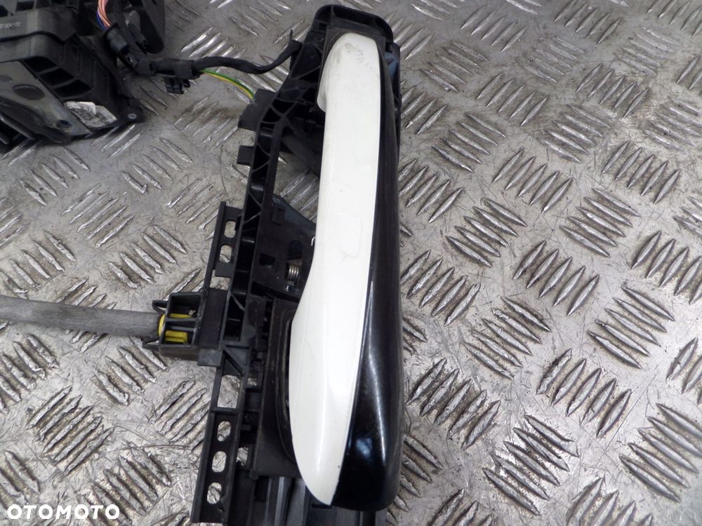 klamka zamek podnośnik szyby drzwi lewy tył a2057307904 w205 c63s amg - 4