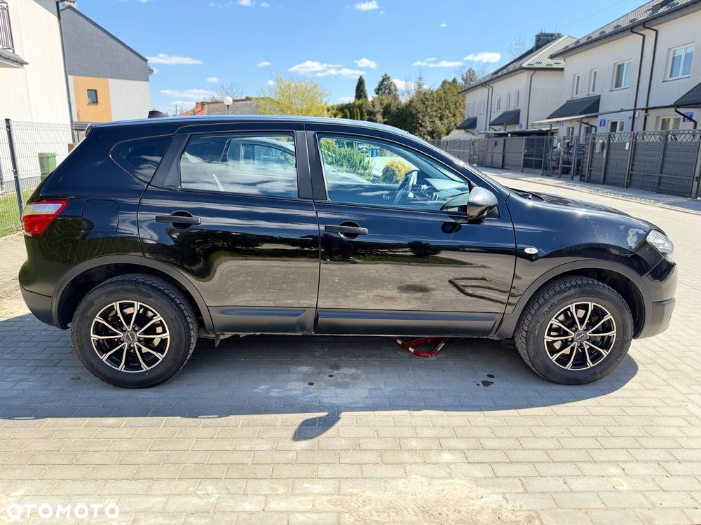 Nissan Qashqai - 2