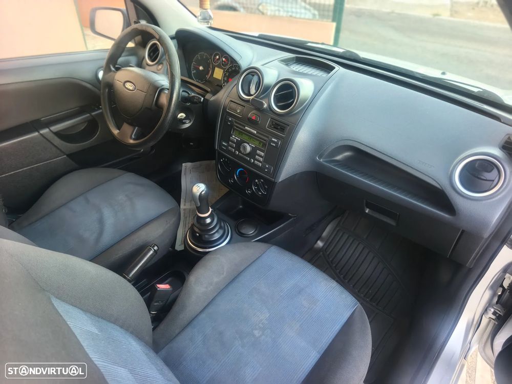 Ford Fiesta 1.4 TDCi First Edition - 13