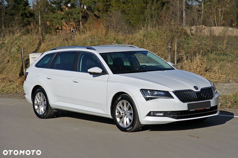 Skoda Superb 2.0 TDI DSG Ambition - 3