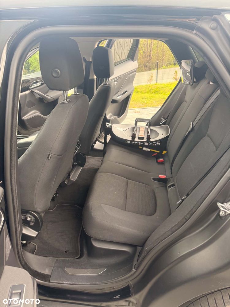 Jaguar F-Pace 2.0 i4D AWD R-Sport - 11