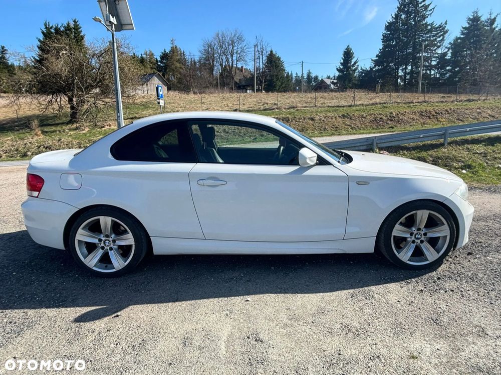 BMW Seria 1 123d Limited Edition Lifestyle mit M Sportpaket - 1