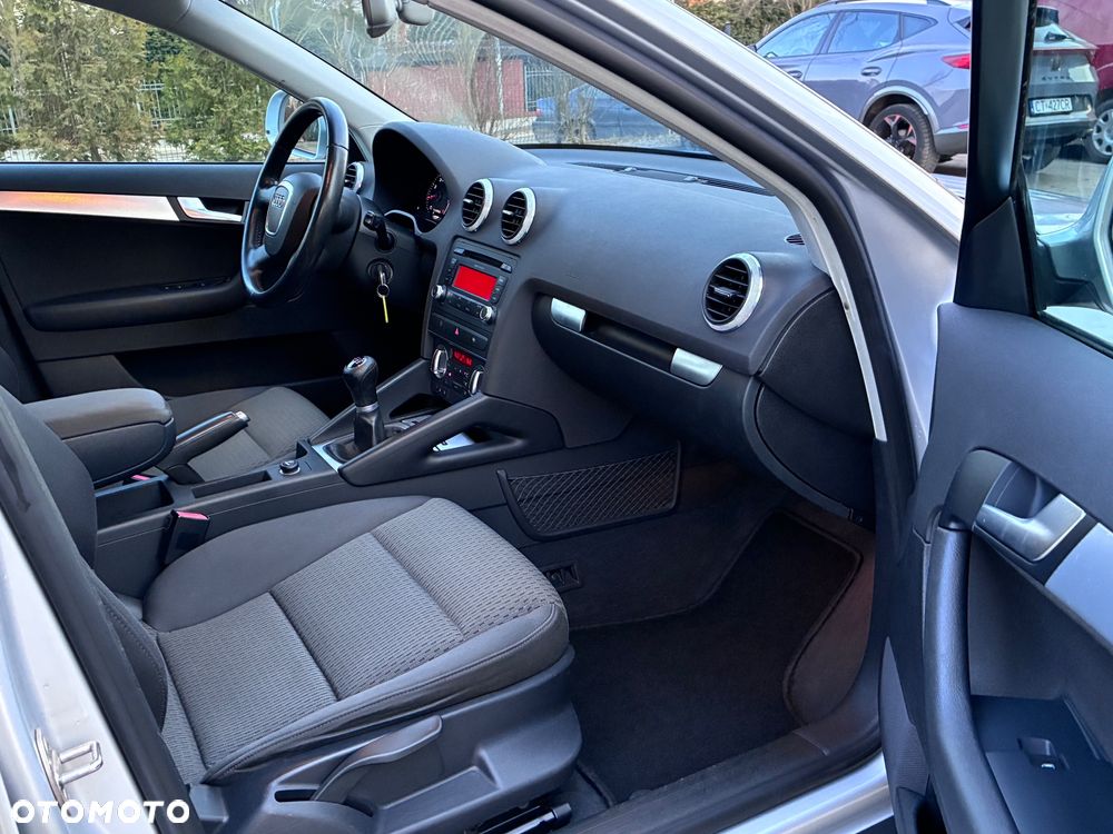 Audi A3 Sportback 1.6 Ambition - 10