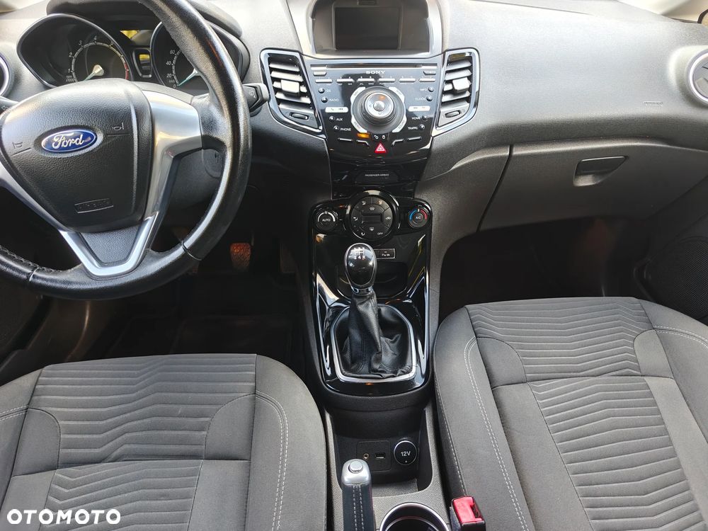 Ford Fiesta 1.0 EcoBoost Titanium - 12
