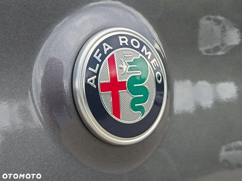 Alfa Romeo Stelvio - 31