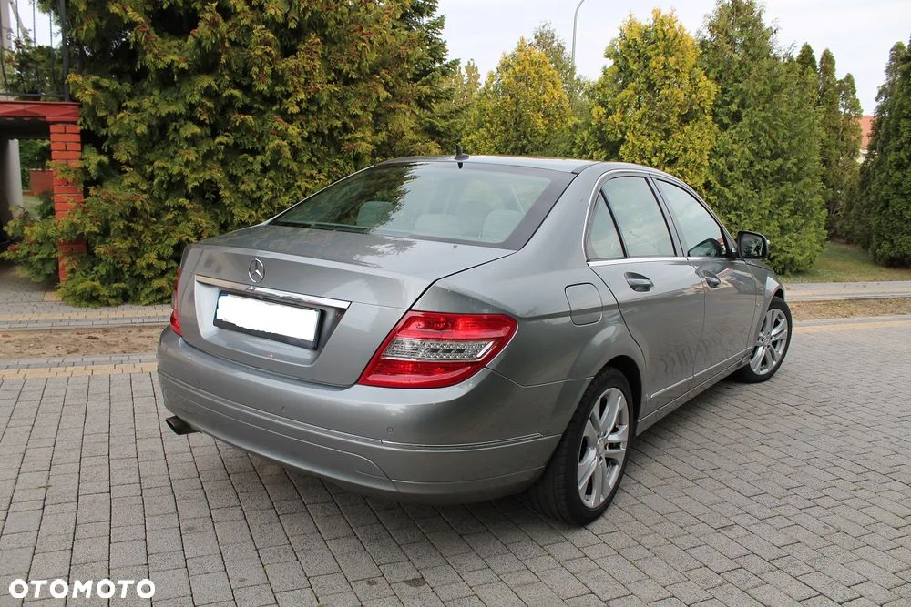 Mercedes-Benz Klasa C 220 CDI DPF Avantgarde - 4